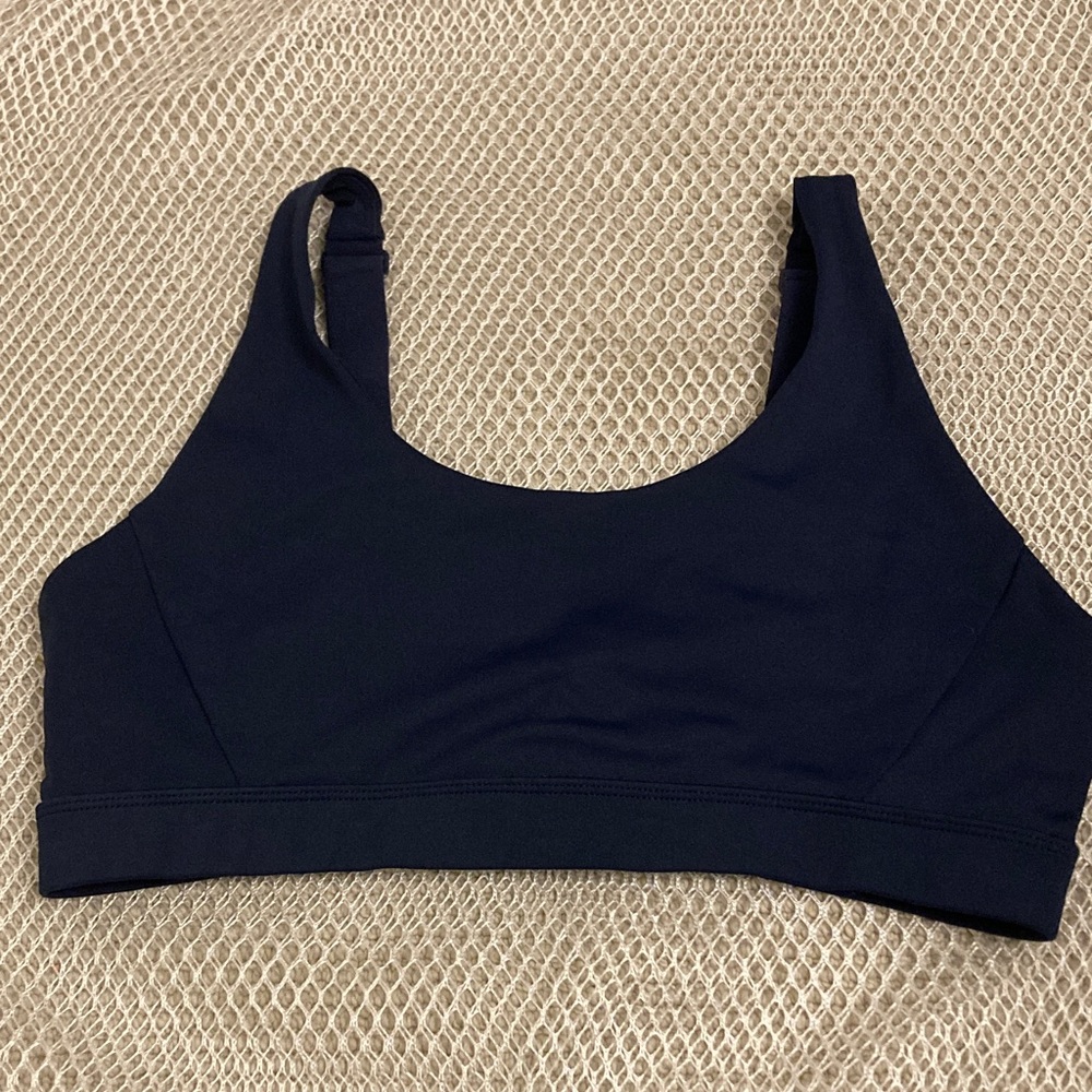 LOLE Navy Sports Bra without Cup Pockets